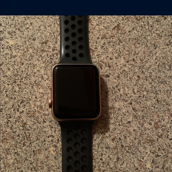 Apple Watch 42 MM  series 3 Rose Gold